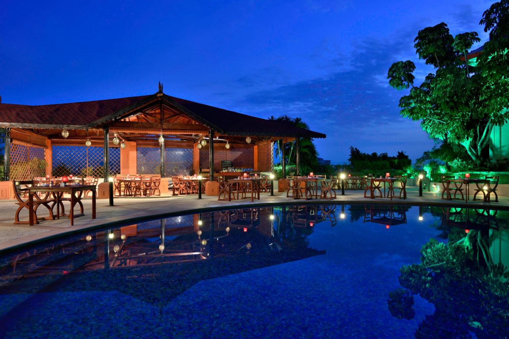 โรงแรมเชอราตัน แกรนด์ ปูเน่ บันด์ การ์เดน ภายนอก รูปภาพ